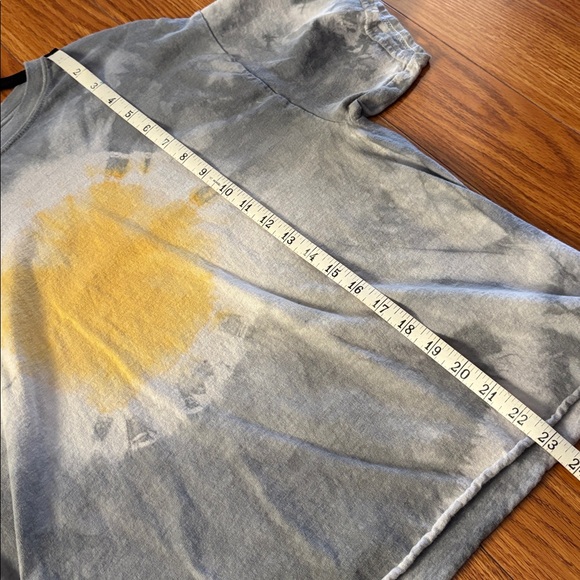 SUN-BURST ☀️ GRAY AND YELLOW TIE-DYE T-SHIRT - Picture 4 of 6
